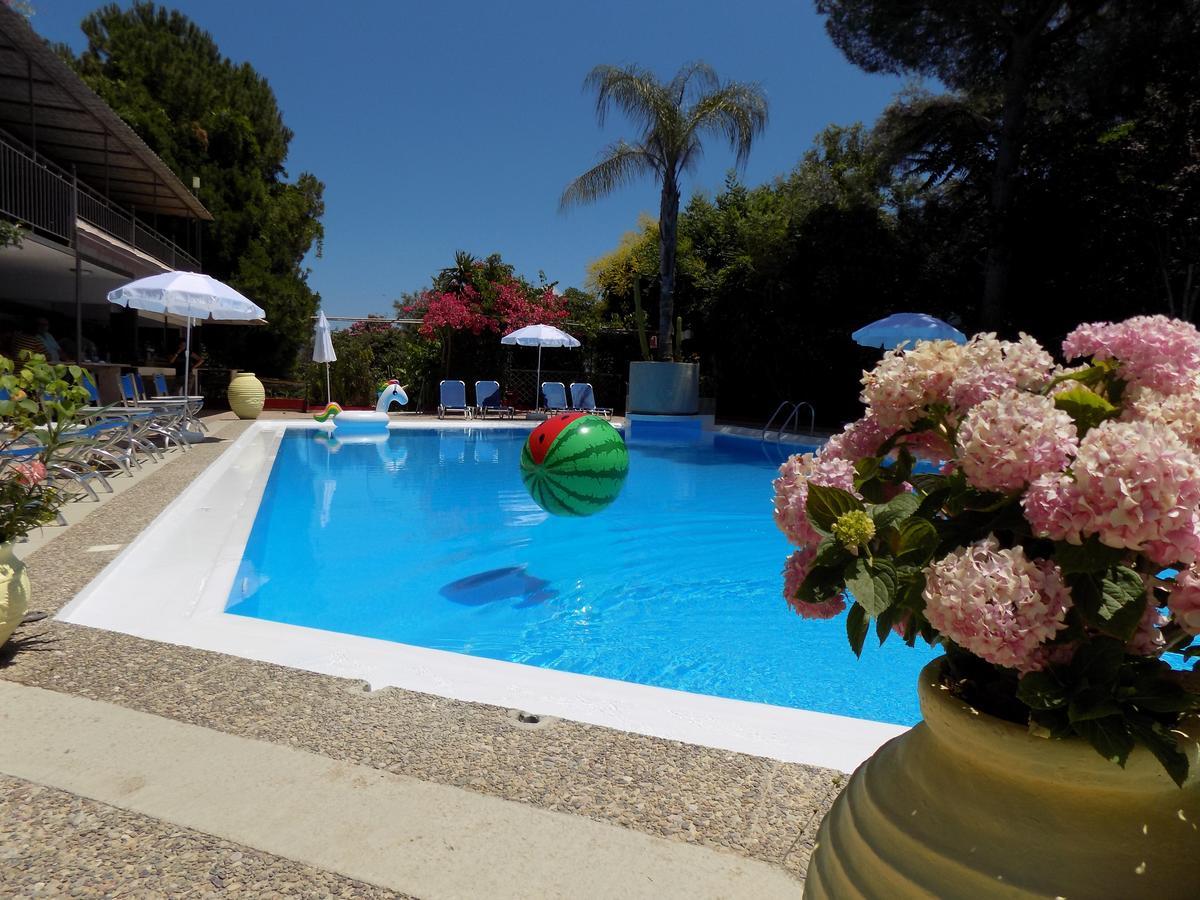Lefkas Blue Hotel Nikiana Exterior foto